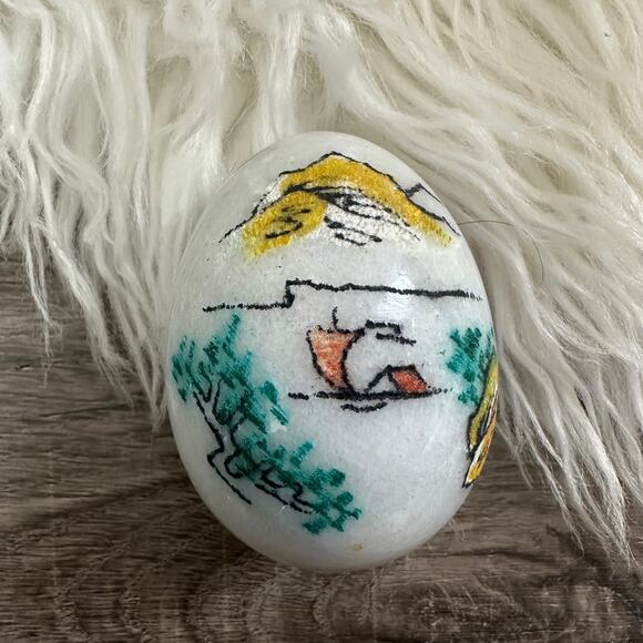 Vintage Alabaster Etched Hand carved Painted Marble Egg Chinese 3" - Picture 1 of 2